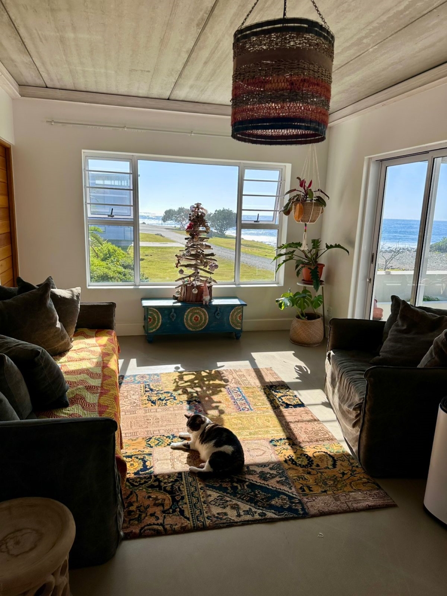 5 Bedroom Property for Sale in Morgans Bay Eastern Cape